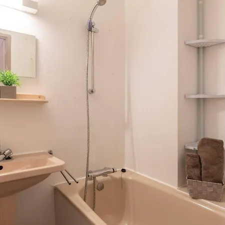 Apartment 4 Pers Avec Balcon, Parking Et Telecabine A Lary Village - Fr-1-296-134 *